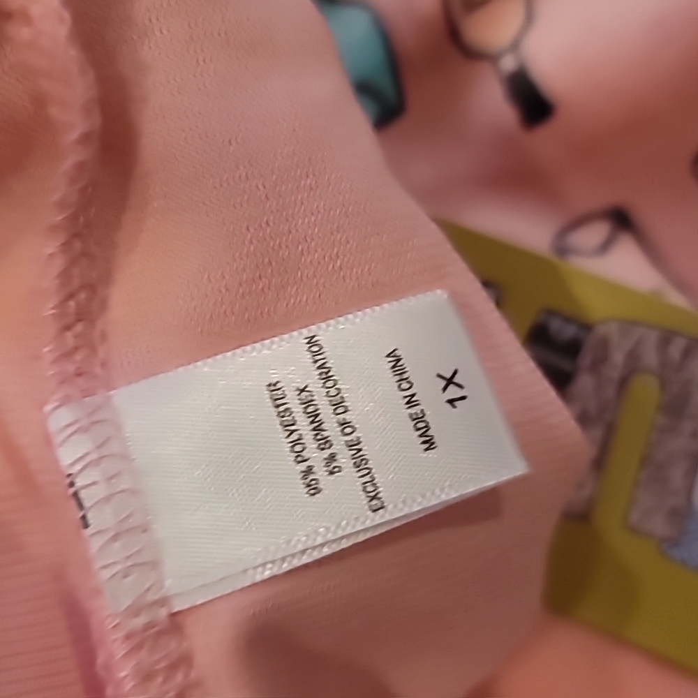 Muk luks Pink super soft warm pjs with wine bottles - Picture 5 of 5